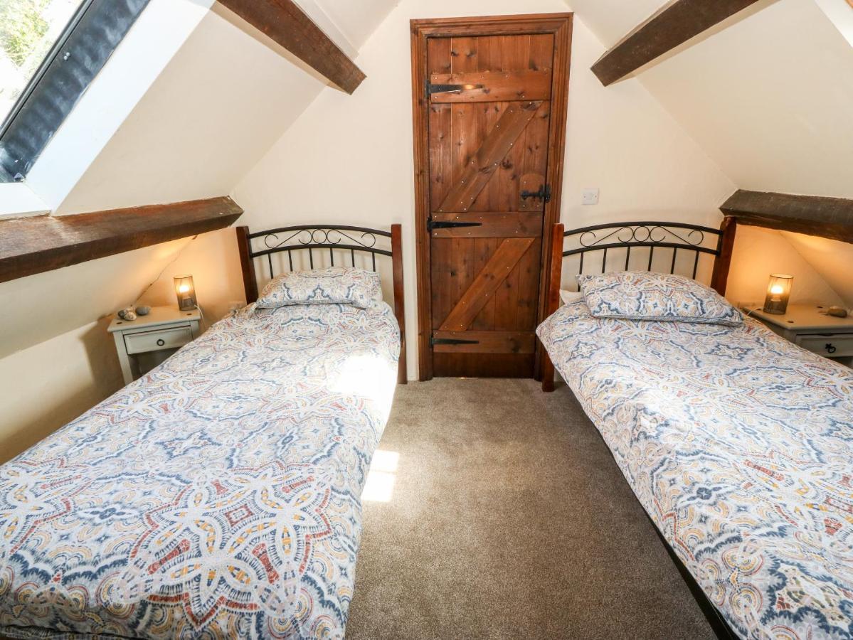 Bwthyn Yr Helyg Willow Cottage Llannor Buitenkant foto